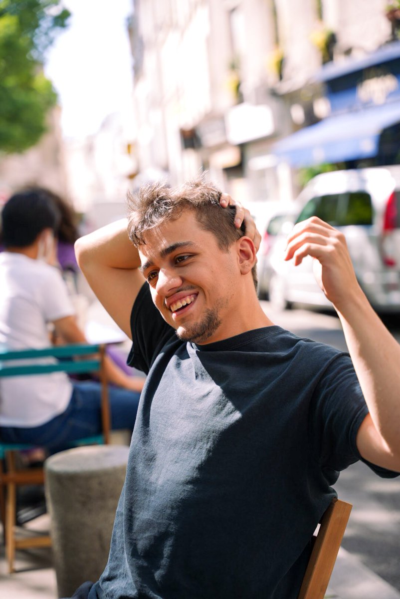 I'll be in Montpellier all week and would love to take some cool pictures of cool people there!! ☀ 

Hmu if you're down for a photoshoot 👉👈