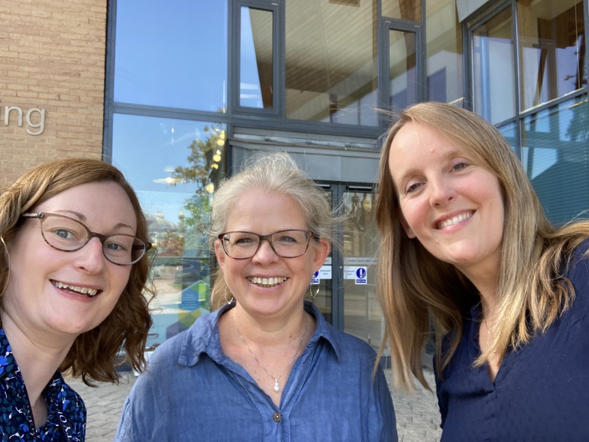 Really enjoyed an inspirational couple of days discussing collaboration between languages teachers with the wonderful ⁦@asta_haukas⁩ and ⁦@elimadr⁩ and hearing all about the exciting developments on the MULTIWRITE project 😀