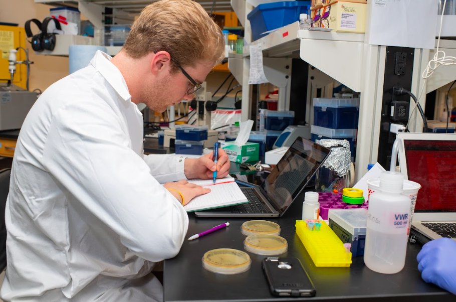 UNE is proud to be recognized with an “R2” Carnegie classification, which means students experience “High Research Activity." We house 9 centers and institutes that promote research in a wide range of fascinating areas — from neuroscience to public health: bit.ly/3kY8ag1