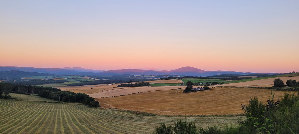 Scotland is pretty beautiful #Aberdeenshire #Dawn #queensview # #howeocromar #lochnagar