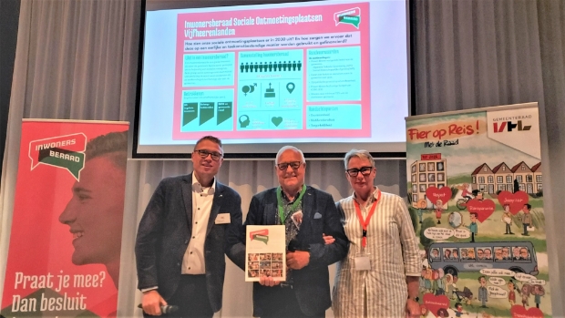 hk5heerenlanden's tweet photo. Grote belangstelling en waardering bij afronding inwonersberaad Vijfheerenlanden -  https://t.co/HbxF3LSaGK https://t.co/BfWn8KBU6C