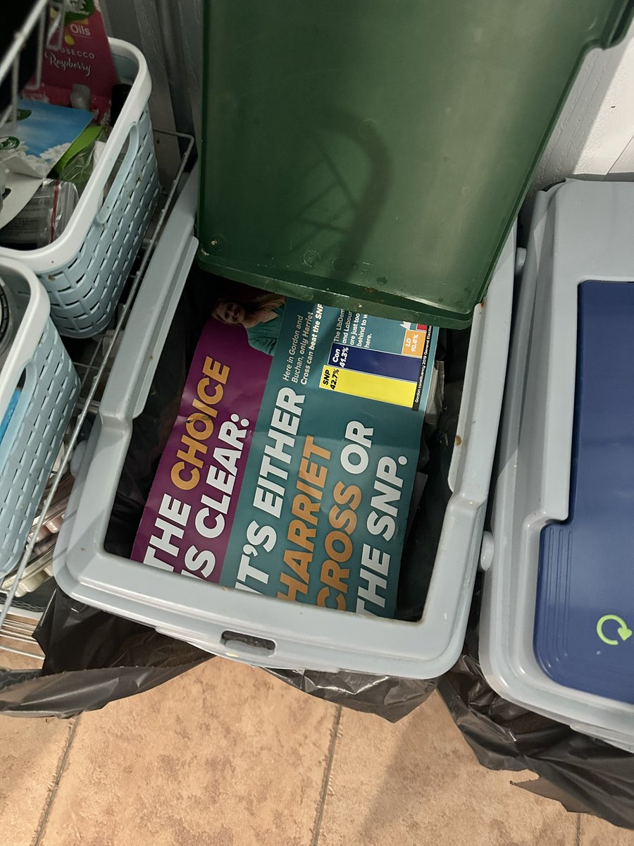 @Harriet4Gor_Buc your leaflet went from the door to the bin. Where the rest of the Tory shite goes. #Independence #ScottishIndependence #disolvetheunion