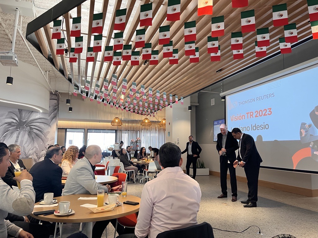 fin_sol_'s tweet photo. #FSPartner | ¡Financial Solutions en el Partners Day con Thomson Reuters México! Este evento estratégico es una oportunidad para los partners de alinear estrategias, sumergirse en los datos de mercado más actuales y fortalecer aún más nuestras relaciones. https://t.co/pZ6bKe3EvD