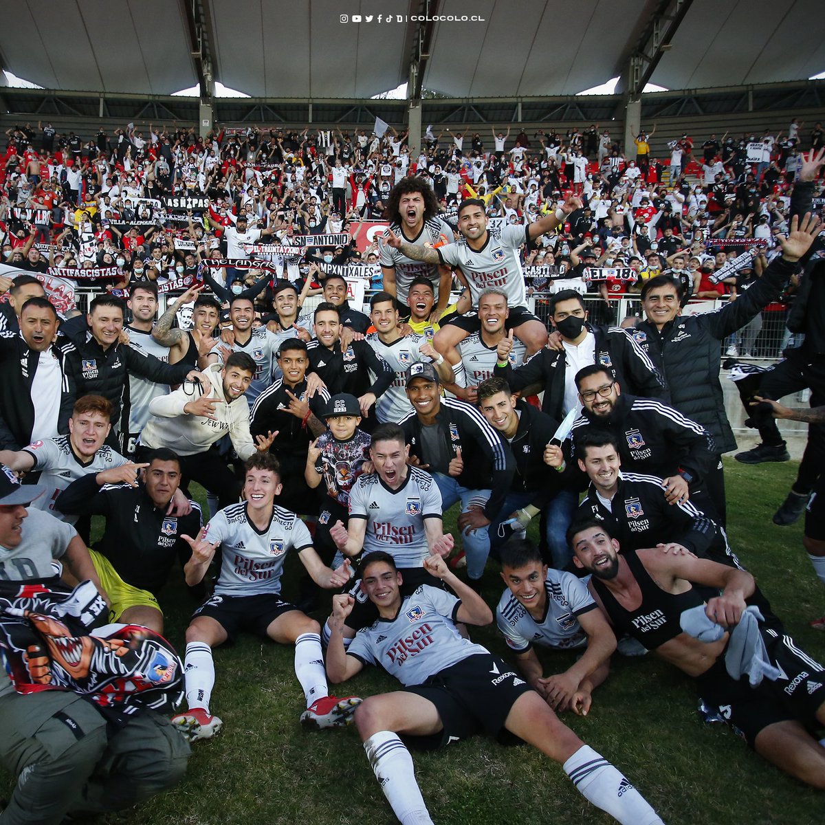 Hinchada Monumental tweet media