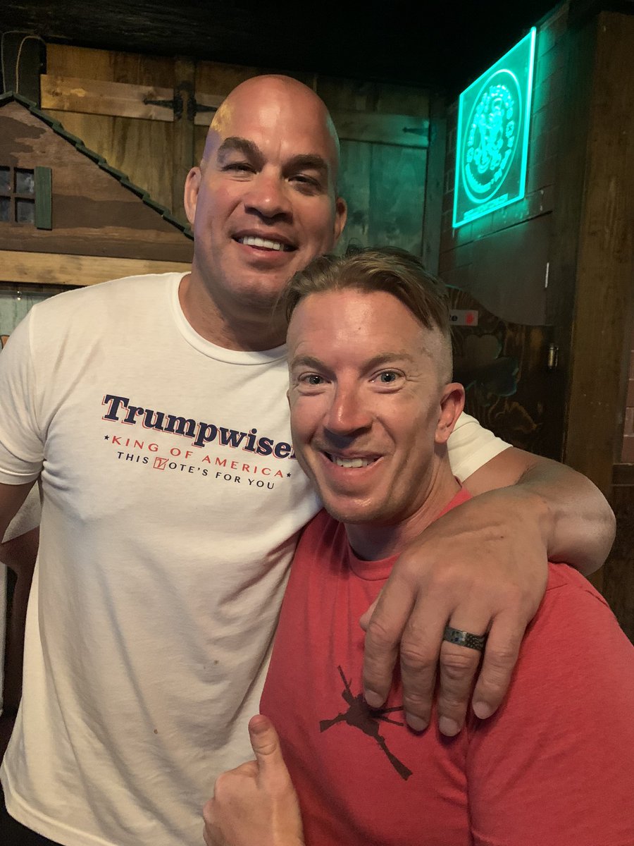That time I met @titoortiz in Key West. Fuckn’ awesome!
#ufc #ufcchamp