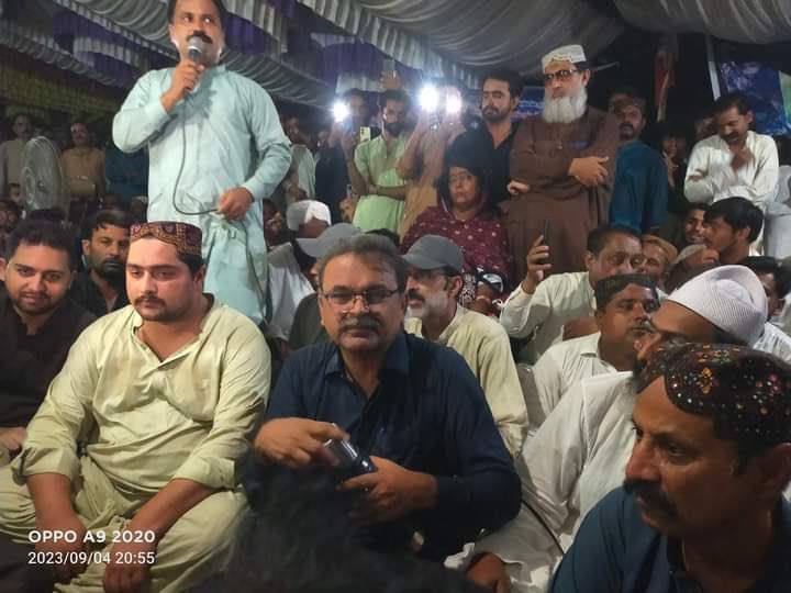 SaarangSoomro's tweet photo. Very high hopes from these two persons in the picture. Zain Shah-Grandson of My Rehbar G.M. Sayed and Sanan Qureshi -Son of my wado Bashir Khan Qureshi. It's high time we the youth should openly start supporting @Sayed_ZainShah who want to end corruption, nepotism from Sindh and want to see positive change in Sindh through Assemblies and safeguard for what we are left with and support Sanan to make our real dreams come true.