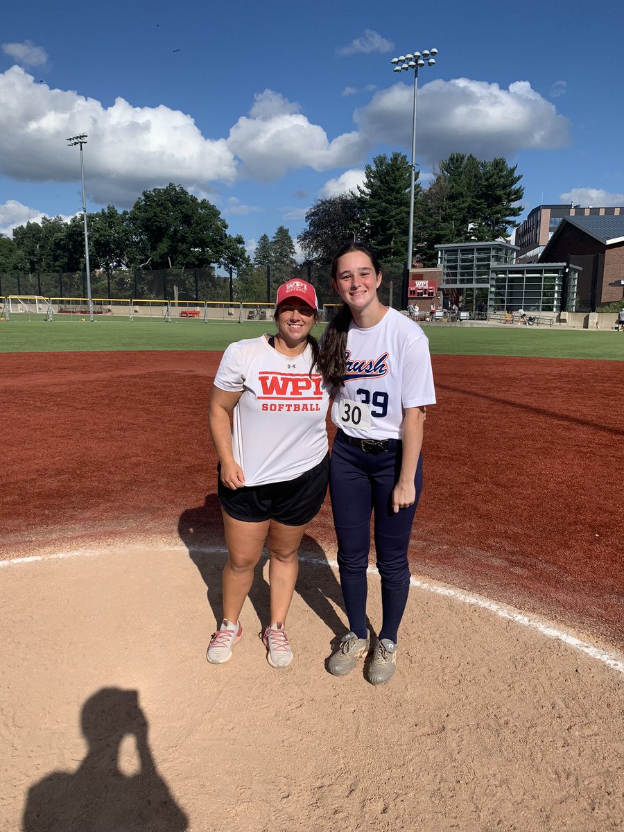 VioletPeverly17's tweet photo. Had a blast at the @WPISoftball camp last week! I got to tour the campus and learned some new drills. Thank you for the amazing camp @CoachRoss_SB https://t.co/jmQhyfjqrF