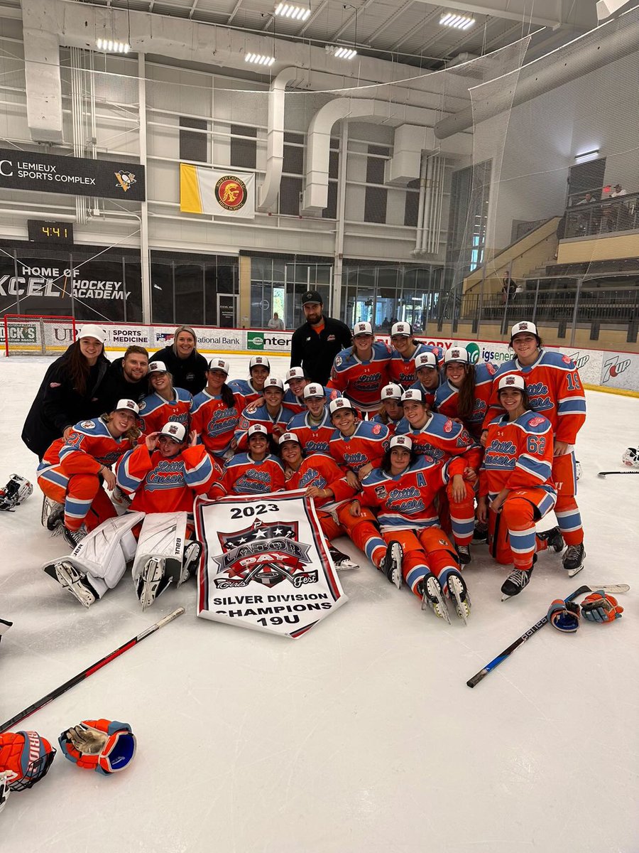 jlforge7's tweet image. Very excited for Little Caesars this year! Great start to the year with all 3 teams winning either Gold or Silver Division at @PIProspects Labor Day Tournament! #pizzapizza 🍕🔥🏆