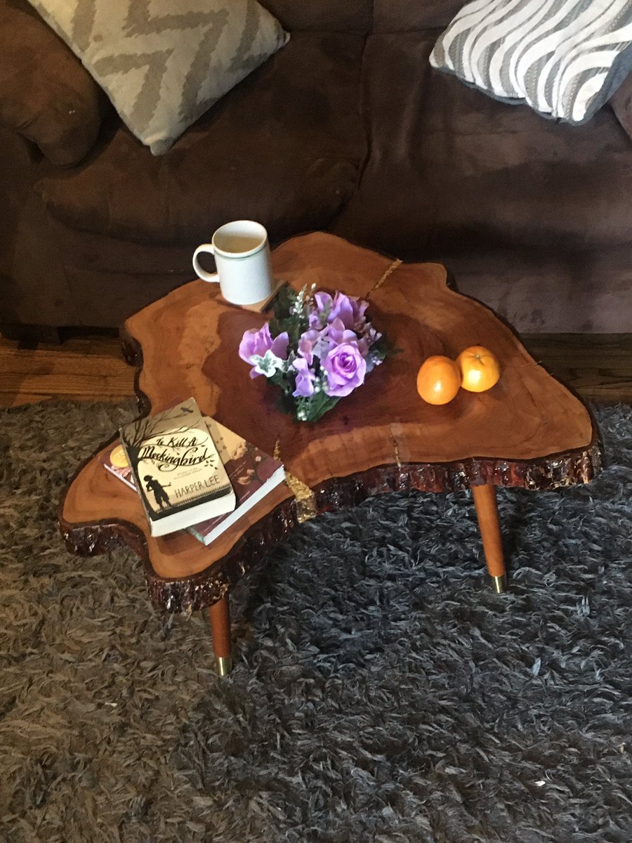 CodiakCreations's tweet image. Some more photos of my newest table. Made from a cross section of a fallen Pecan Tree. Available now! 🌟🌳#PecanWood #NewTable #Gold #Woodworking 

codiakwoodworking.etsy.com/listing/153927…