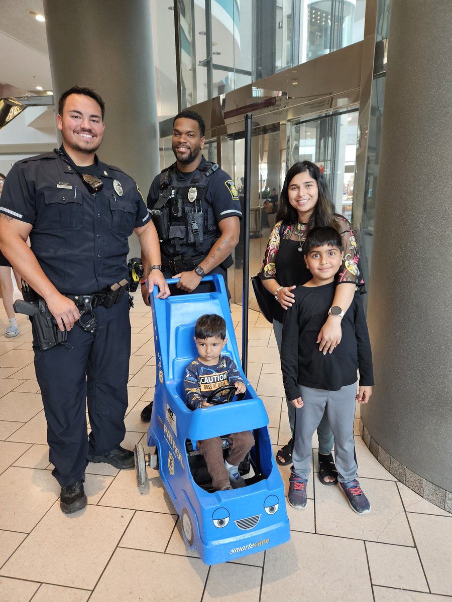 Officers Cooke and Clayton helped this family out with their shopping this Labor Day at Destiny USA!

However you are spending the holiday weekend, we hope you are enjoying the time off, and staying safe. 

Happy Labor Day from the Syracuse Police Department.