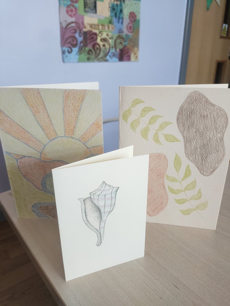 TempEliza's tweet photo. a calming card making activity for family and friends on the wards today @ArcStockport @PennineCareNHS @PennineCAMHS @sodelafo  #art #Mindfulness #arttherapy https://t.co/YIzZkE9YTx