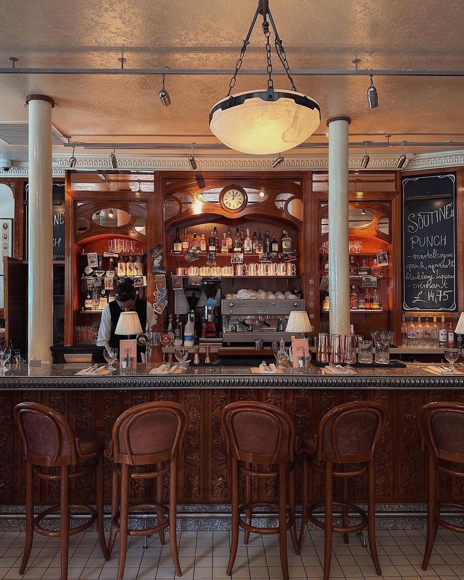 '"I just popped into one of my favourite ‘pretend I’m in Paris’ spots in London for a coffee" - Thank you to our guest for joining us