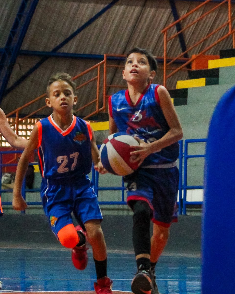 ABCbaloncesto's tweet photo. ¡Juntos somos más! 🙌

📸 @agustindavidhb / Dirección de comunicaciones ABC

@admelendezz 
@HanthonyCoelloB 
@silvanalandolfi 
@Segurahector3
@FVBbasketball 
@fiba_es
@fundadeporte
@jhonnydelcorral
@TeranProspero
@3X3ABCARABOBO
@prosportsvzla 

#FVB #ABC #CaraboboEsBaloncesto https://t.co/PaYpu1GhJN