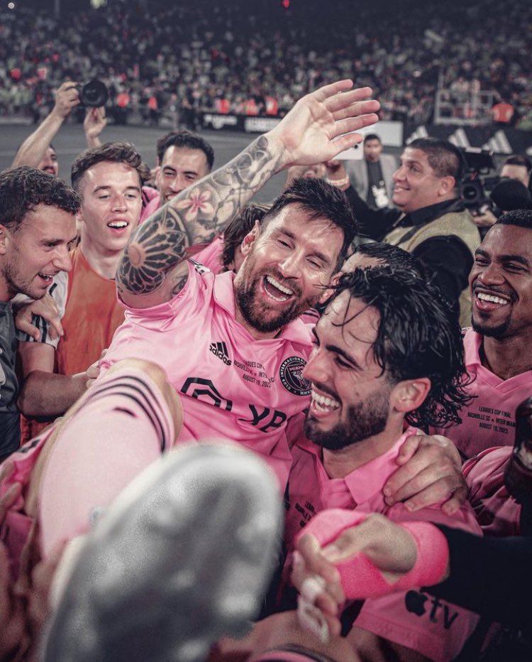 FootballDon_'s tweet photo. “You can overcome anything, if and if only you love something enough.” - Lionel Messi https://t.co/VoNGIoiMcA