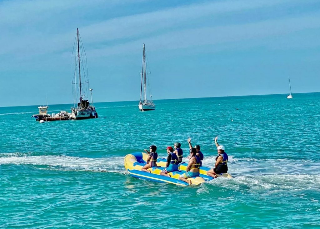 Crazy Family Adventure tweet media