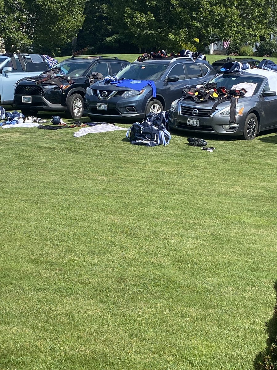 Pics4allocc's tweet image. @nhmountainkings @TriTownIceArena. The boys enjoyed some time off the ice team building with food, refreshments and games on this Labor Day! @keepemsharp making sure their equipment was taken care of.