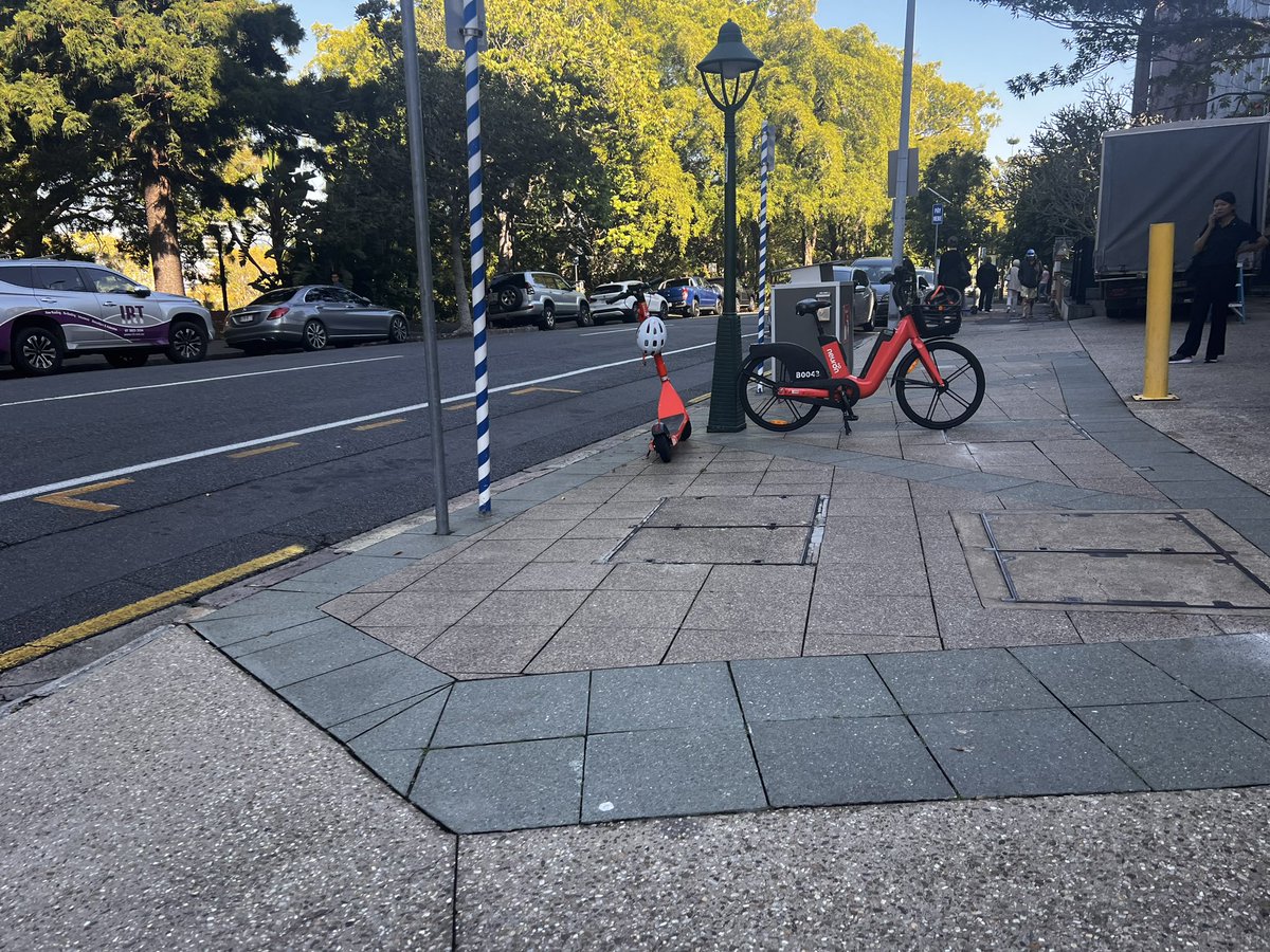 UnwalkableBrisbane tweet media