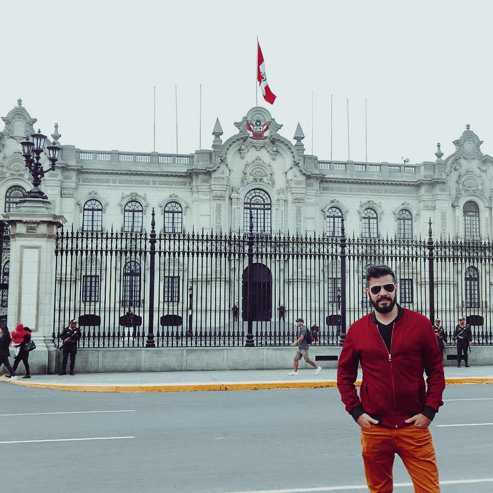 mividadeblog's tweet photo. 🇦🇷Nuestro recorrido por Perú no podía comenzar de otra forma que no ser por la gran ciudad de Lima
.
🇧🇷Nossa viagem pelo Peru não poderia começar por outro lugar, a cidade de Lima
.
#lima #peru #cometoperu #exploreperu #visitperu https://t.co/bgJQgVhjd3