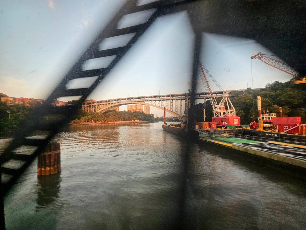 sarahforpdx's tweet photo. My first time traveling into Manhattan from the north via rail - thanks for the warm welcome, Henry Hudson Bridge, and for the great ride @Amtrak #traincation23 https://t.co/QaHvi2Q8Qt