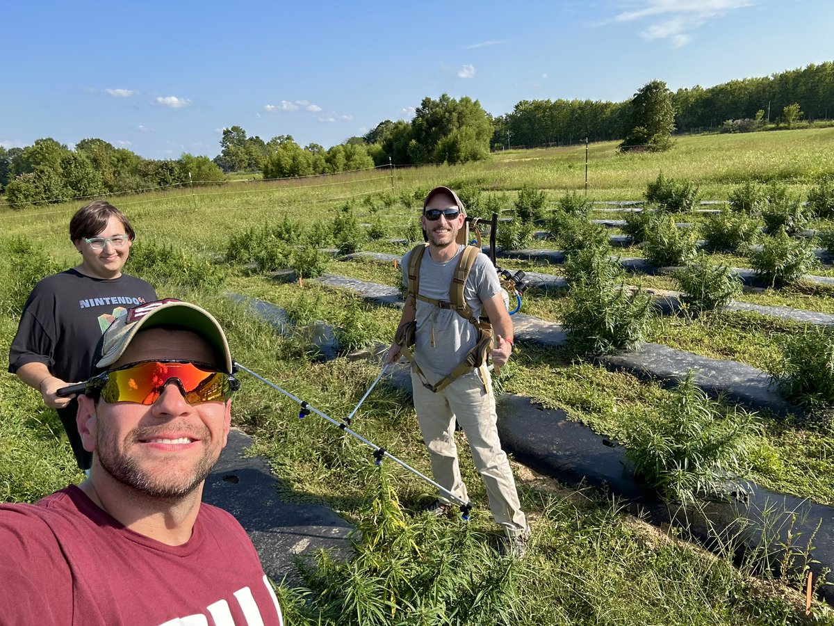 JoseLemePhD's tweet photo. Well… Plant biostimulant applications don't respect a national holiday. HAPPY LABOR DAY!
#laborday #cannabis #biostimulant #plantbiostimulants #hemp #cannabinoids #agronomia #ag #agriculture #horticulture #science #cbd #thisissiu #ingal #ingalagrotecnologia https://t.co/gLmKyfwQCT