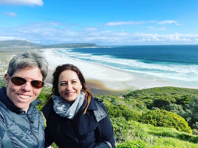 SoniaSRibas's tweet photo. Excellent Hernia Surgery Sessions on SASES in Cape Town, South Africa. A pleasure and honor to give my contribution! Thank you Heather Bougard for the invitation.
#southafrica #capetown #SASES #herniafriends #itsnotjustahernia https://t.co/ni6tFFte3I