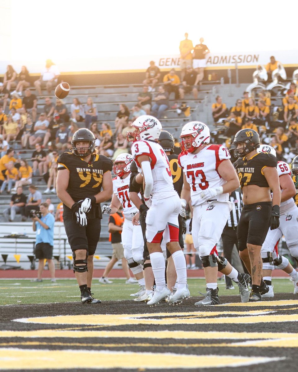 🐉 🏈 📸 

📸: <a href="/DustinEVisuals/">Dustin - Reflex</a> 

Photo Recap presented by Matbus