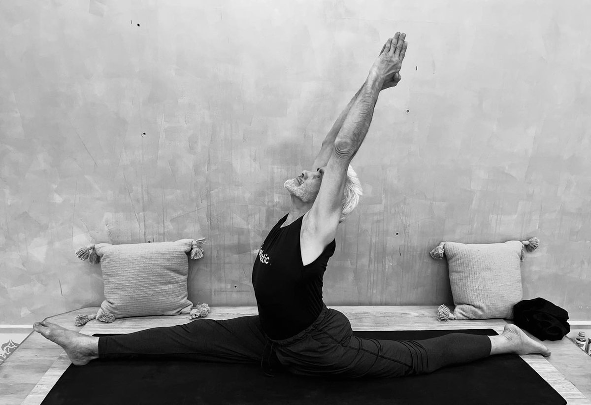 EmilyMo17308352's tweet image. Mindfulness. You know what that is, right? It means to be 100% alert! 

--Yogi Sri #DharmaMittra