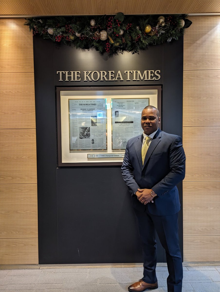 samnanton's tweet photo. Meetings with the Korean Foundation, Korea Times' president &amp; managing editor, the Foreign Affairs Ministry on the seriousness of North Korea's nuclear threats and visits to the Korean History Museum, the main palace &amp; monuments. More ahead. #Korea #KoreaFoundation #journalism https://t.co/7pBAJlBbp8