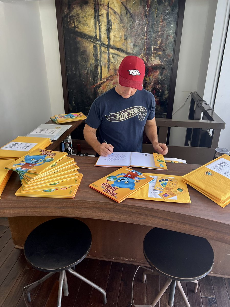 Our house looks like a damn US post office! Signed books are being shipped out!! Thanks for all your support!! I put link in my bio for signed copies- see Bar, I am helpful! xx Gary. @BarryWaldo @BearinaBowTie1 #TheBearwhodared #newkidsbook #Outlander #Arkansas #Razorbacks