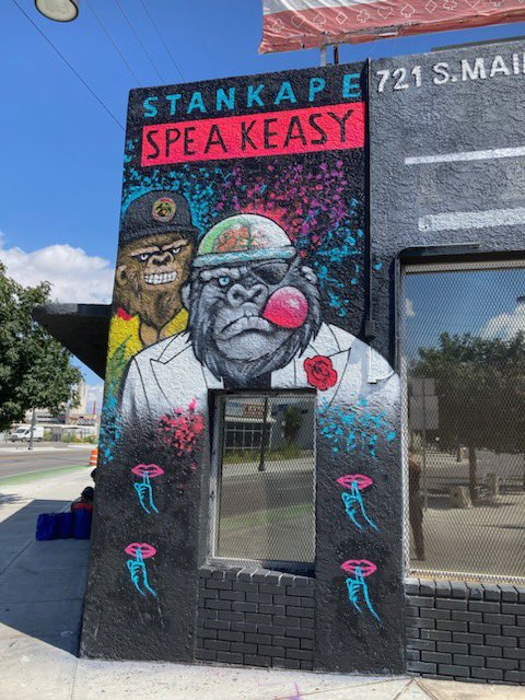Where the Stank Ape fam at?! Check out the <a href="/StankApeSE/">Stank Ape Speak Easy</a> mural located at the Crank N Grind Bicycle Shop in Las Vegas! Shout out to <a href="/SethMontz/">Pick</a> and <a href="/andybonesteel/">$stank_bonez</a> 💯🫡 make sure to swing by during NFTxLV 🔥 Video coming soon #CNFTCommunity #StreetArt