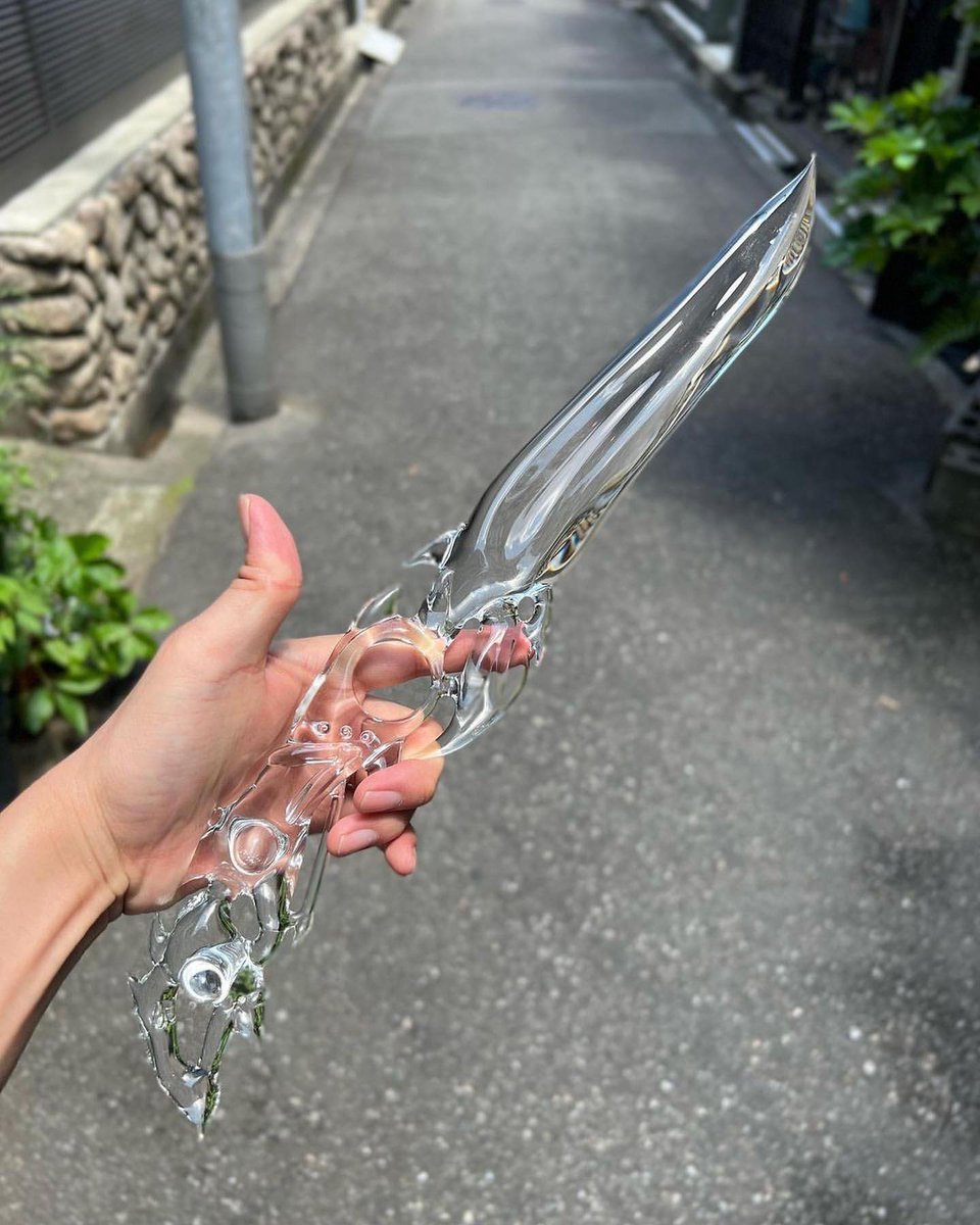 Weapons Made Out of Glass by Niino Kyohei 🗡️💎✨