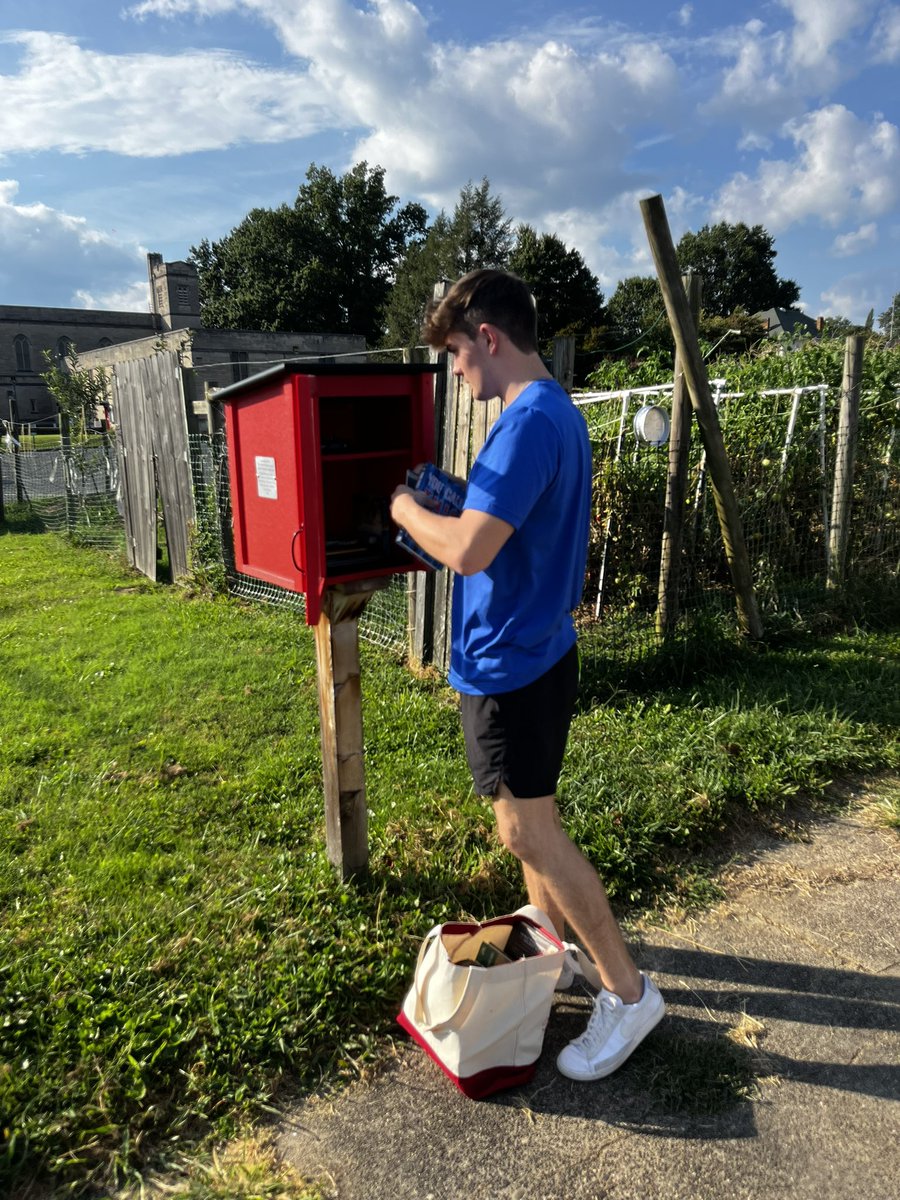 ReadRepeatOrg's tweet image. Donating books across the nation. Dropped some books in OH and WV this weekend!  Always promoting education equity, literacy and inclusion.  #genfuture #pointsoflight #pointsoflightambassador