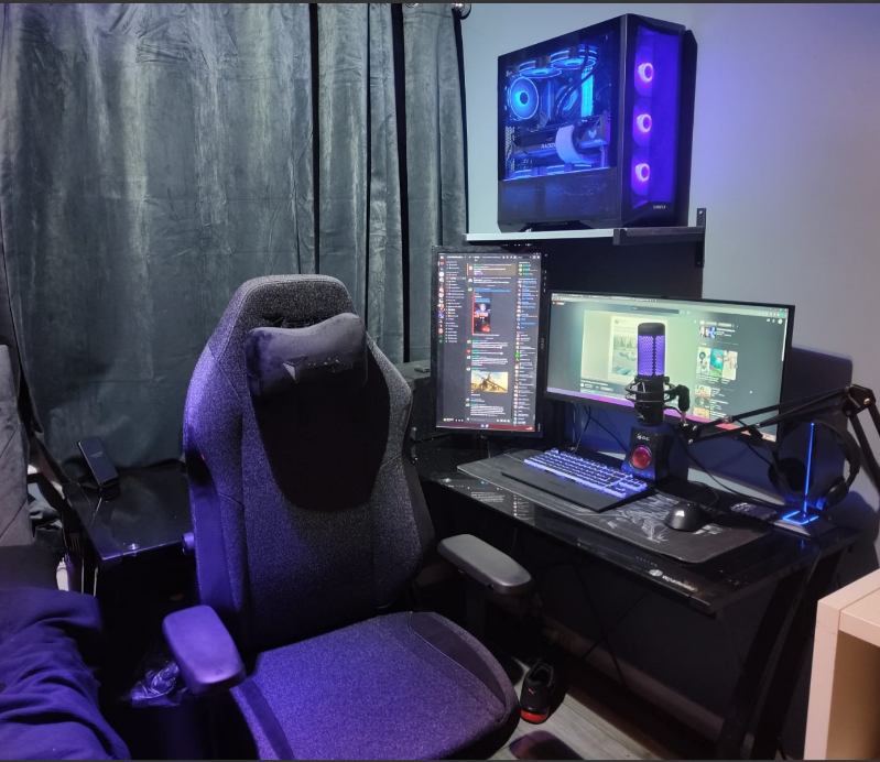 loving the new gaming chair it fits into the set up well , if you need a new chair i would 100% recommed #secretlab