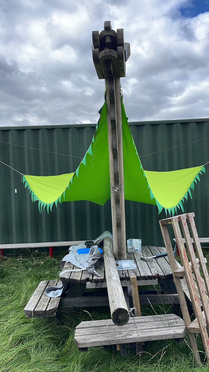 AMBERLEYPRIMARY's tweet photo. #Itsnearlytime….
Miss Lewis &amp; Mr Culyer have given their time this summer adding to and improving our forest school provision. We can’t wait to get our pupils in there and exploring! #forestschool #outdoorlearning #wellbeing #newbeginnings @AmberleyForestS 🌱🪴🌳♻️ https://t.co/EFCNgT6vSg