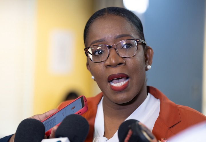 Tribune242's tweet photo. PUBLIC SCHOOL ATTENDANCE IS DOWN FOUR PERCENTAGE POINTS SINCE LAST YEAR
The public school attendance rate is at 91 percent this year, according to Acting Education Director Dominique Russell.
https://t.co/QapUsHr3Pt https://t.co/CsEHnRtFsv