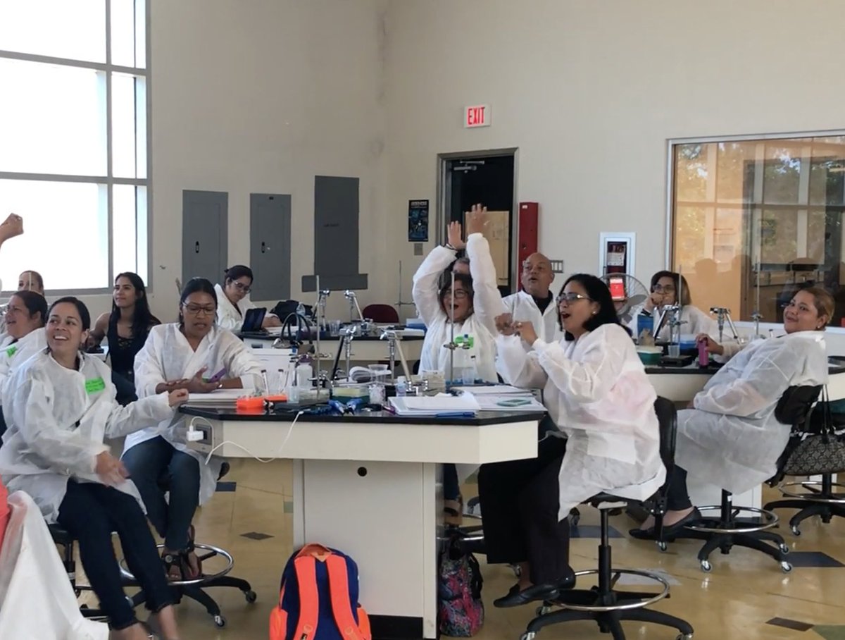 Look at the enthusiasm on these #ABE teachers' faces during an #ABEPDI. Interested in bringing this secondary-level #biotech program to your school? Contact your nearest program site. And check out all of the free biotech original resources on our website! amgenbiotechexperience.com/where-we-are