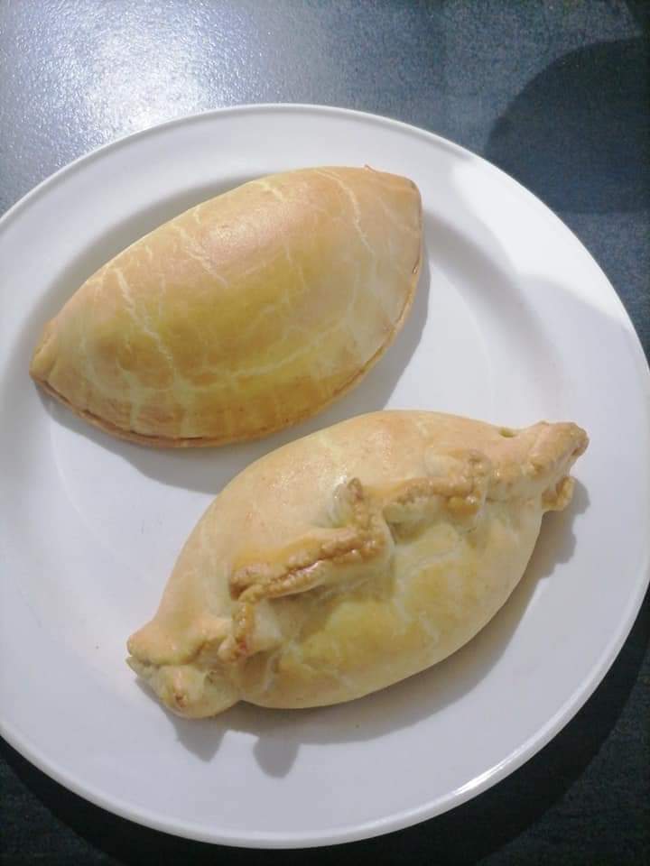 psc_ben's tweet photo. Meat Pie and Chicken Pie Freshly Baked by My humble self 🤷‍♀️ DM to place your order on WhatsApp +2348033638357
#Remember_I_Told_You https://t.co/UTPk1WckGY