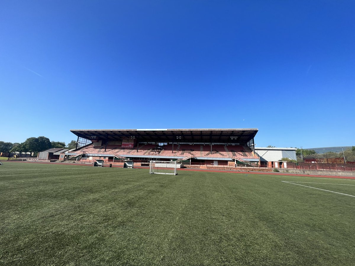 kirstylboucher_'s tweet photo. TLZ Sport and Uniformed Protective Services learners started their first day of the academic year at Cwmbran Stadium undertaking team building and sport activities and an S&amp;C circuit on this glorious day! ☀️ 

@coleggwent @TorfaenLeisureT @maceyjx @betts_78 @kellycook_26 https://t.co/FFWu1q7lsk