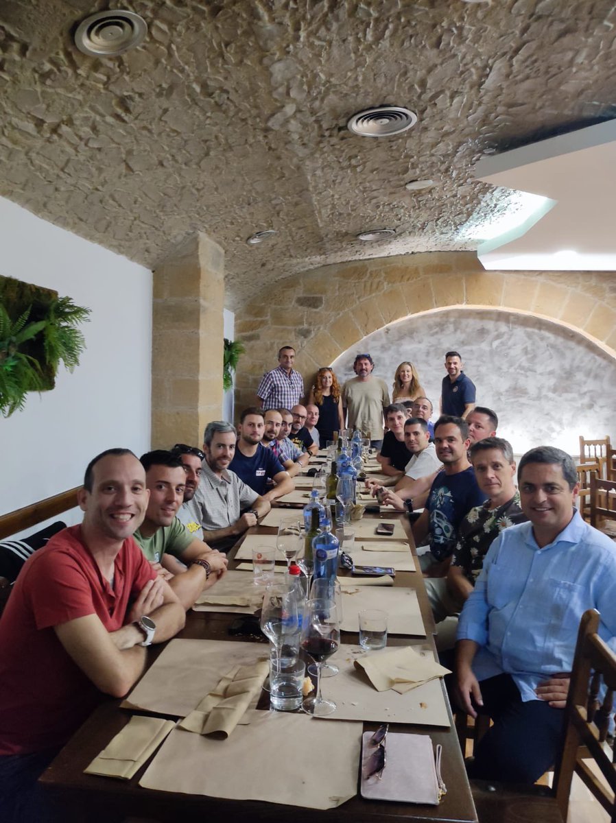 🚗💨Arrancamos el curso Smart Repair en el área de carrocería de la Red de centros de excelencia en el <a href="/cpifpbajoaragon/">CPIFP Bajo Aragon</a> a cargo de la empresa #glasball con teoría 📝.
Mañana, todo el mundo al taller 🧰🛠️!
#PlanDeRecuperacion #NextGenerationEU
<a href="/GobAragon/">Gobierno de Aragón</a> <a href="/todofp/">TodoFP</a> <a href="/fp_aragon/">FP Aragón</a>