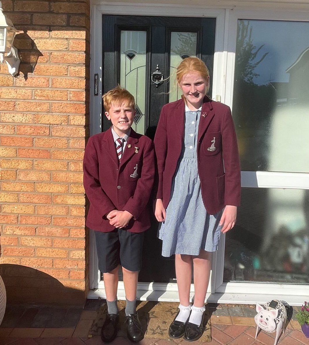 winterfoldhs's tweet photo. Back to School for Darcie (her final year at Winterfold) and Ethan who goes into Year 6.
#WelcomeToWinterfold #BackToSchoolPhotos #NewSchoolYear #TheWinterfoldWay https://t.co/G49YkXuFz7