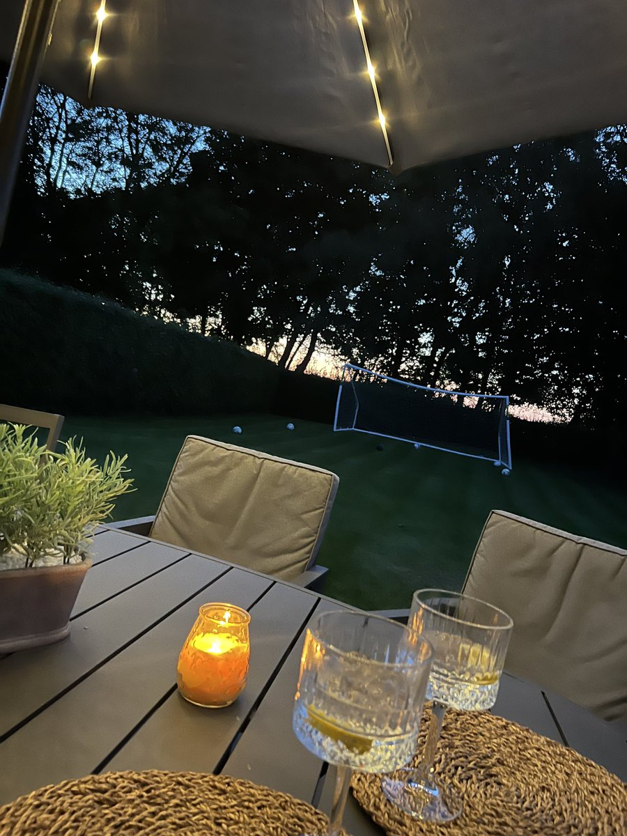 frankhoulgate's tweet photo. Just sat out. At last 🤦🏻 English summer’s eh #2daysummer https://t.co/tEbMO9RvAY