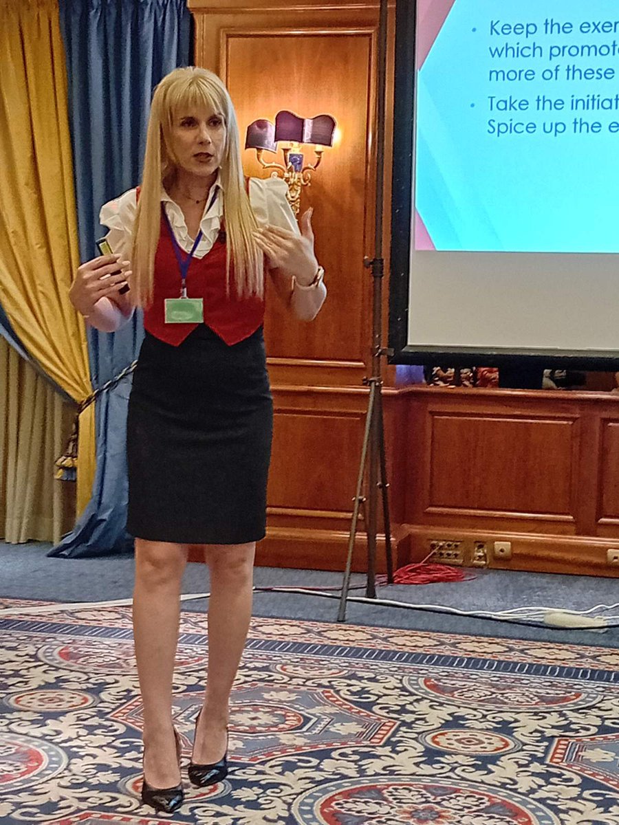 Ακαδημαϊκή Εισηγήτρια στο Foreign Languages Forum με την αγαπημένη μου Anastasia Spyropoulou
Την απέραντη ευγνωμοσύνη μου στους καθηγητές από Μεσσηνία, Θεσσαλονίκη, Αίγινα που ταξίδεψαν μέχρι την Αθήνα να παρευρεθούν.