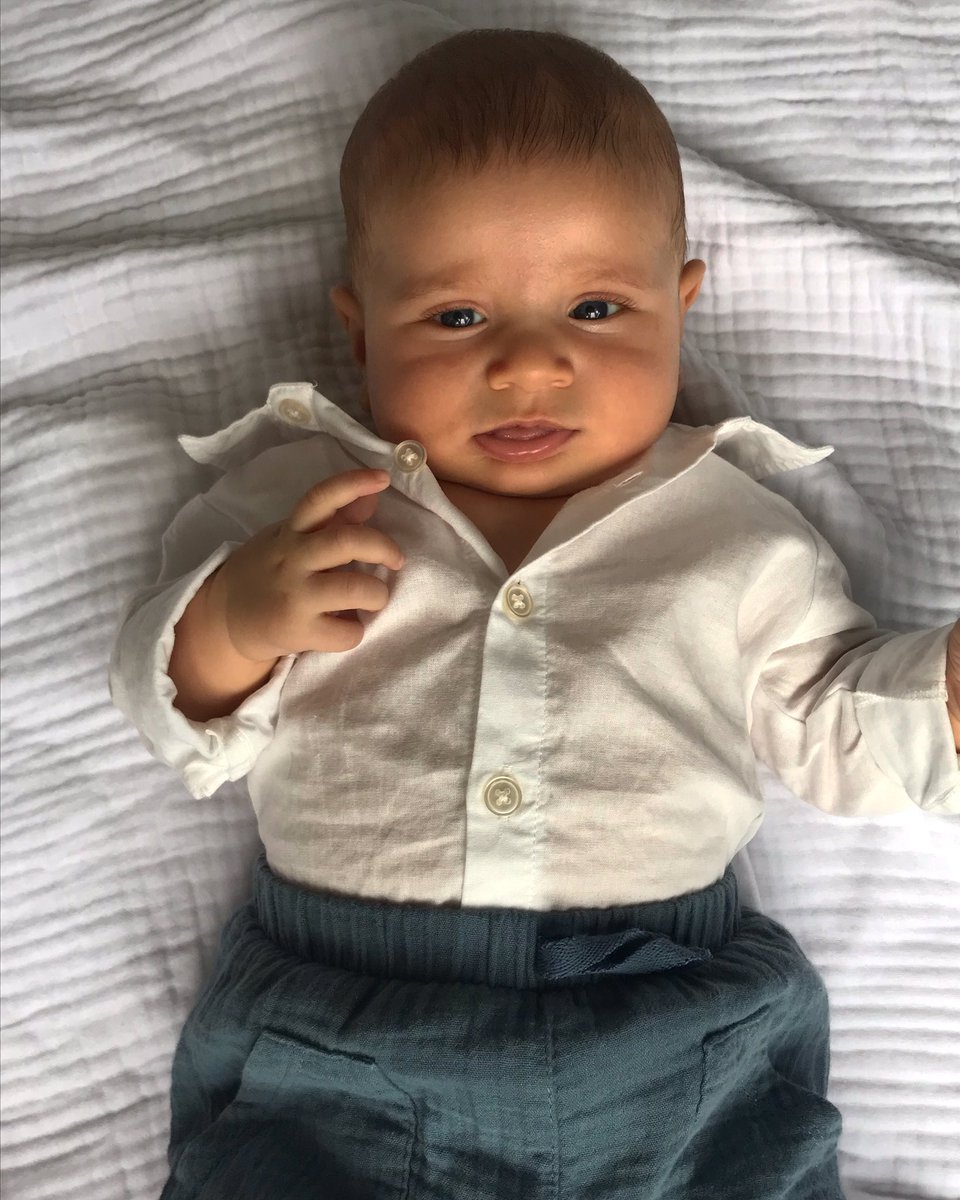 Hayatımda sahip olabileceğim en güzel şey bir evlatmış. Bu zamana kadar yaşadığım tüm sevinçler bir tozmuş. Ben seni bana hak görüp yaratana kurban olurum oğlum benim🫶