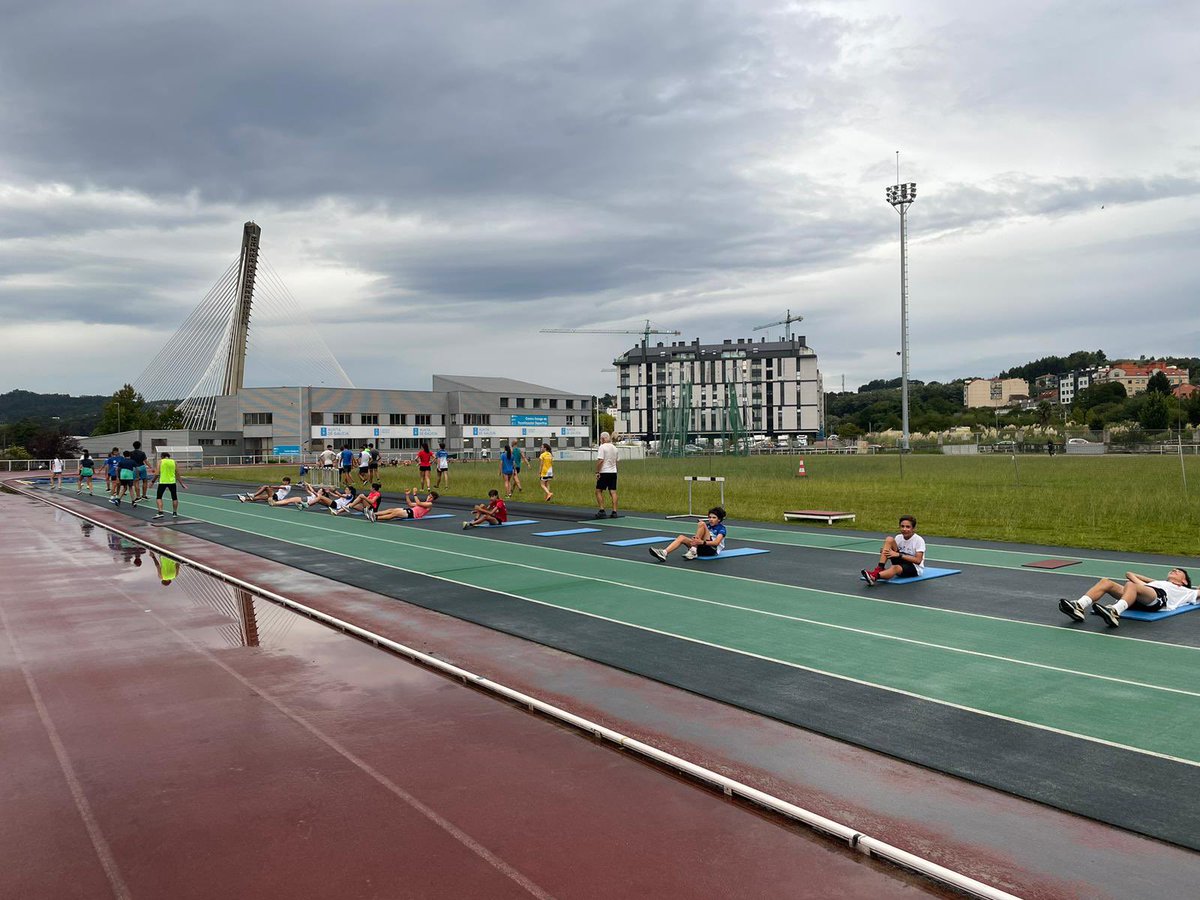 SGimnastica's tweet photo. Pretemporada 🥵🔥

Hemos empezado hoy y ya hay alguno/a que está deseando que se acabe 😅

#atletismo #sgp1927 #visitpontevedra https://t.co/0CYq2EIy9l