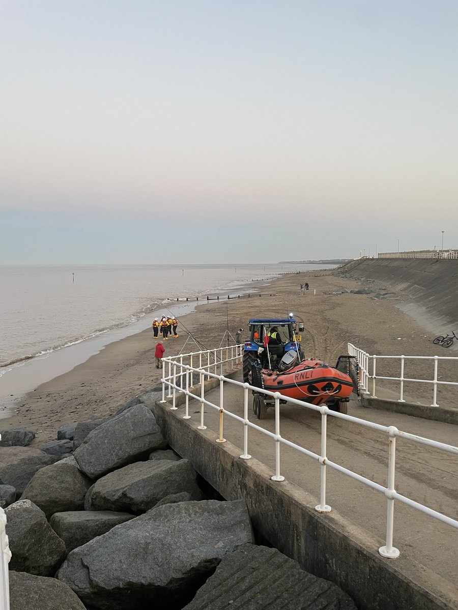 RNLI Withernsea paged to launch 1949hrs
#RNLI #savinglivesatsea