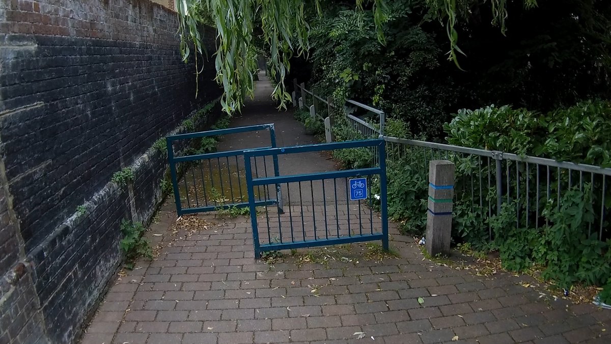 There's something missing, I wonder what it is, and where it went.
#WandleTrail