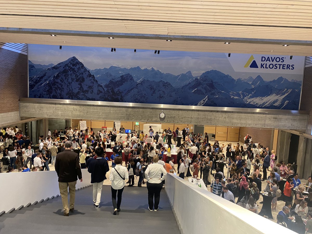 A very nice welcome reception at @ESB2023, after the first amazing plenary speaker prof <a href="/studart_andre/">André R Studart</a> 

#biomaterials, #europeansocietyforbiomaterials, #Davos, #Switzerland