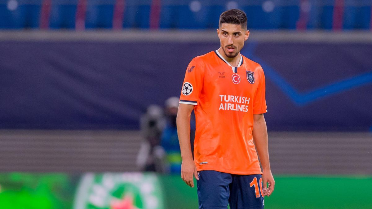 Trabzonspor orta saha oyuncusu Berkay Özcan'ın transferi için Başakşehir kulübü ile görüşüyor.
#BerkayÖzcan #Başakşehir #Trabzonspor