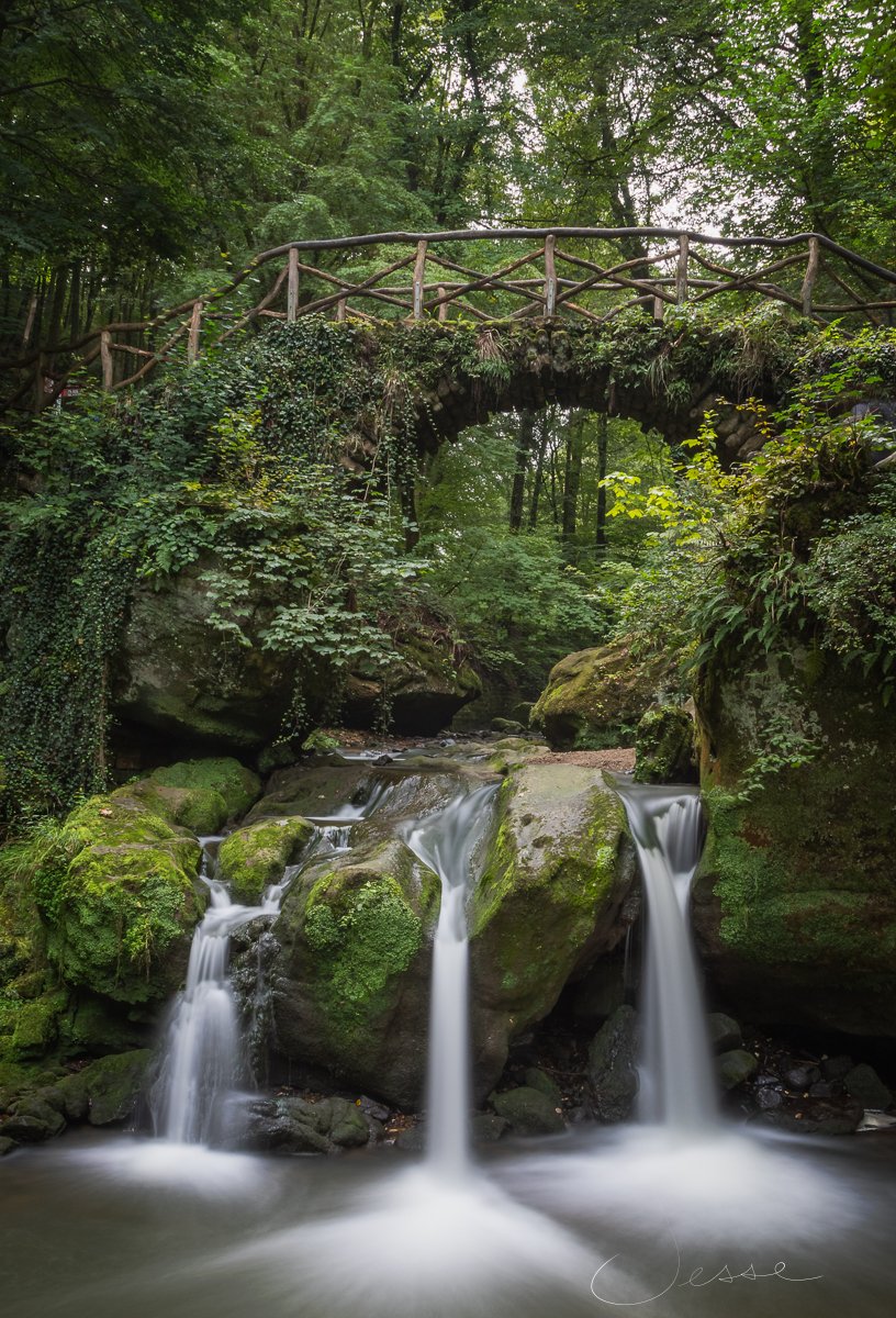 jessej1s's tweet photo. Exploring the Mullerthal area of Luxembourg. What a gorgeous part of the world. I was lucky enough to snap this photo on our trip.
#Canon #CanonPhotography #LandscapePhotography #Waterfalls #Schiessentumpel #Mullerthal #Luxembourg #Fairytale #Bridge https://t.co/vRZRNOQ4EQ