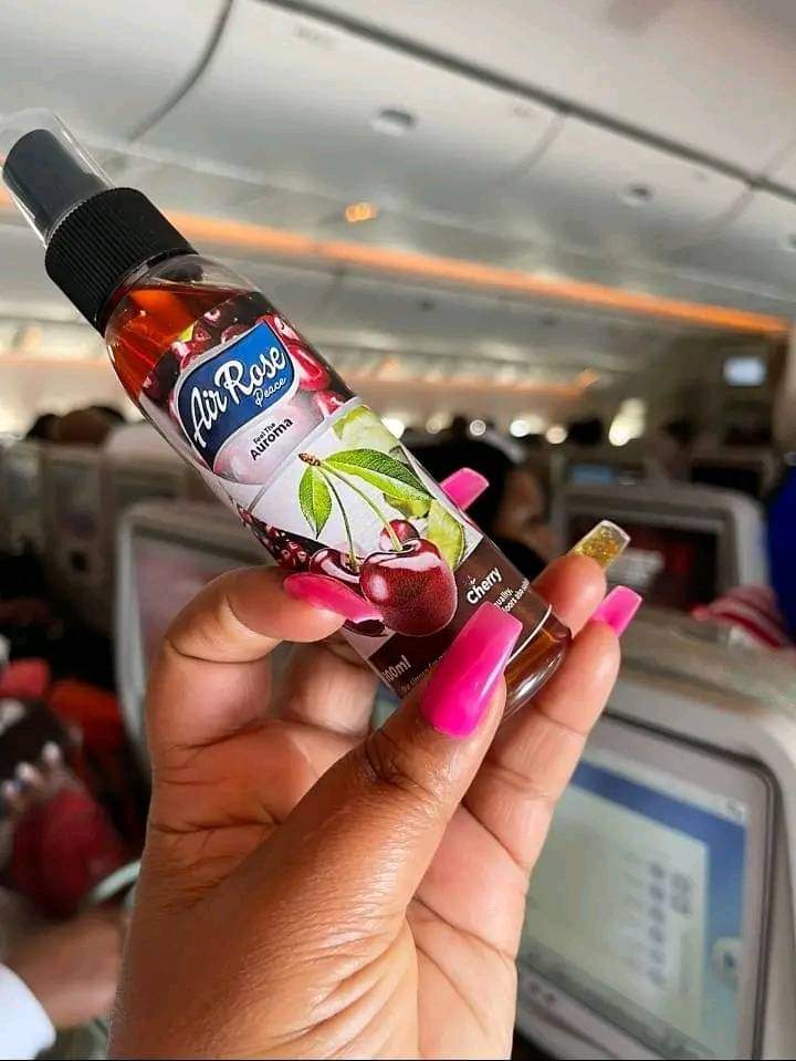 SbonisiweJ's tweet photo. Tired of being broke and ready to do something about it?
Here is an opportunity for you to change your situation.
Bring R503 and get 10 X 30ml perfume sell each for R100 and make R1000. 
Introduce other people to the business and earn commission everytime those people buy stock https://t.co/ErxJ7gpSzg